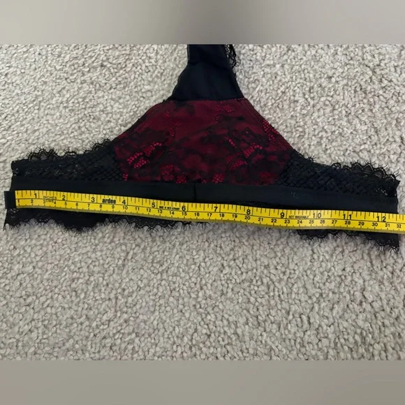La SENZA Red and Black Lace Longline Bra & Thong Set - Picture 7 of 8